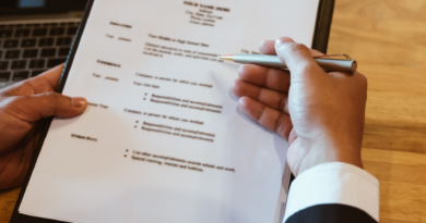 الفرق بين (CV)، (Resume)، (Biodata)